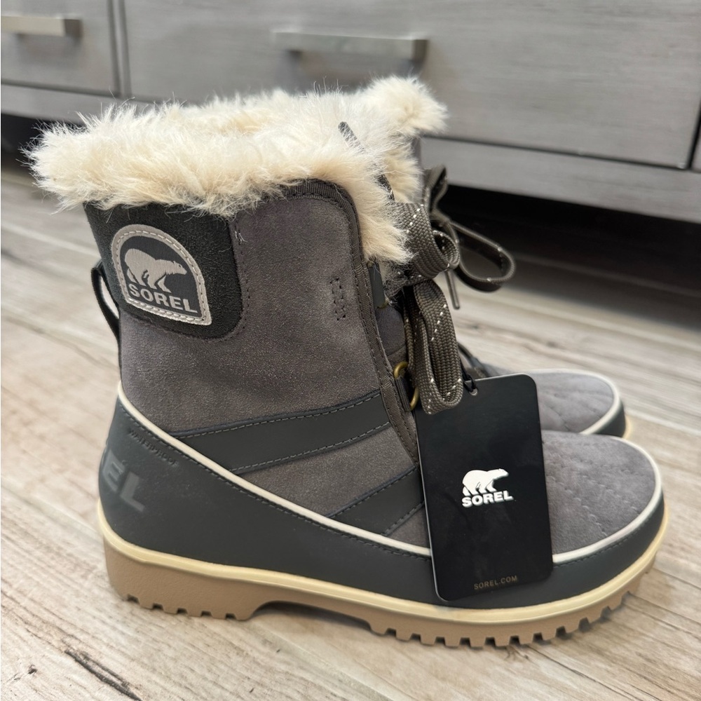 Sorel Gray and Black Winter Boots